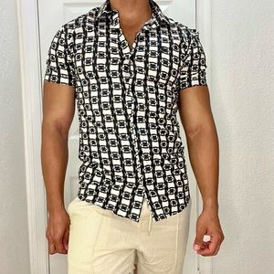 Brand new very unique shirt short sleeves.